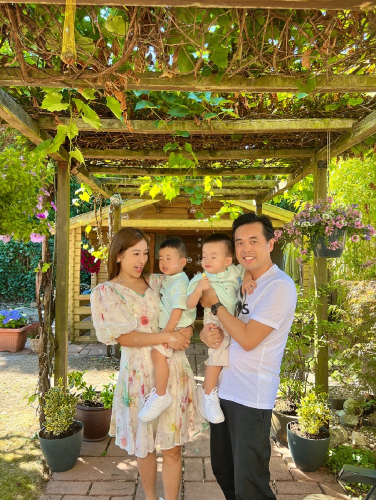 Nhac si Duong Khac Linh khien chi em xon xang khi lam viec nay-Hinh-9