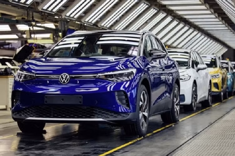 Duc giam uu dai cho khach hang mua oto dien vi chi qua nhieu tien