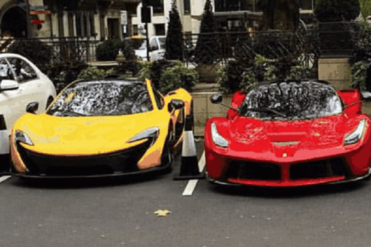 Sheikh Khalifa bin Hamad bin Khalifa Al Thani rất thích mang siêu xe của mình đi du lịch, khi thì Mỹ, lúc ở Pháp, Ý và 2 địa điểm mà Hoàng tử Qatar đang phụ trách đảm bảo an ninh cho World Cup 2022 luôn đến trong mỗi năm chính là London và Monaco.