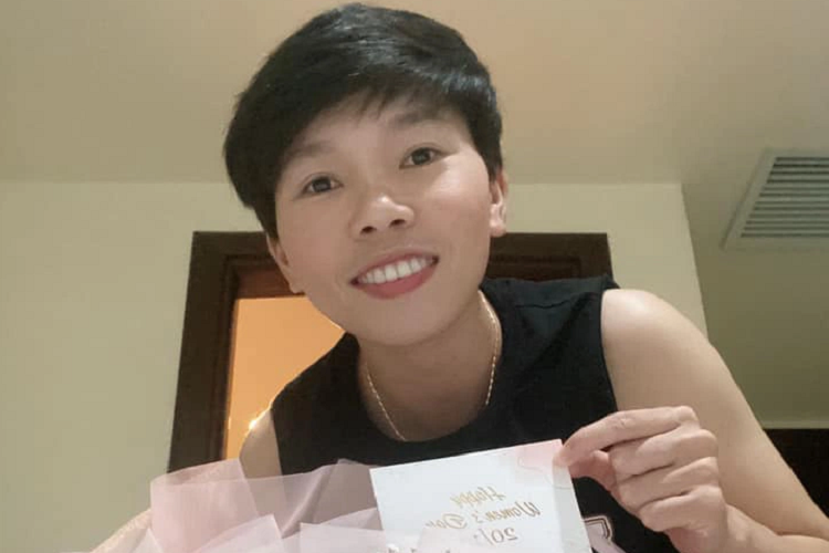 Kim Thanh bắt đầu tập luyện bóng đá từ năm 14 tuổi. Cô nhiều lần chia sẻ rằng thể thao không chỉ là ước mơ mà còn là công việc giúp cô kiếm sống, phụ giúp gia đình. Thủ môn có tên trong đội hình tuyển Việt Nam từ năm 2014. Tuy nhiên, phải đến năm 2018 cô mới được trao cơ hội bắt chính sau khi đàn chị Đặng Thị Kiều Trinh chia tay đội tuyển.