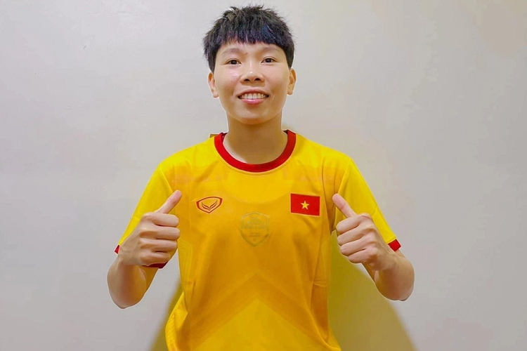 Sau trận chung kết bóng đá nữ, nhiều khán giả để lại bình luận chúc mừng cũng như khen ngợi tài năng của thủ thành tuyển Việt Nam. Cái tên Trần Thị Kim Thanh được nhiều người nhắc đến và tìm kiếm trên các trang mạng xã hội.