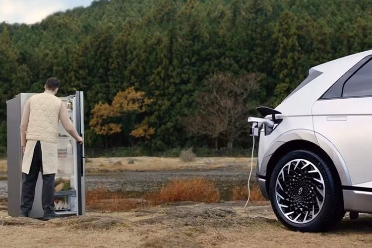 Cư dân Ireland và Vương quốc Anh có thể đăng ký một đêm nghỉ miễn phí tại “khách sạn” này, bao gồm cả tiệc tối và bữa sáng vào ngày hôm sau.