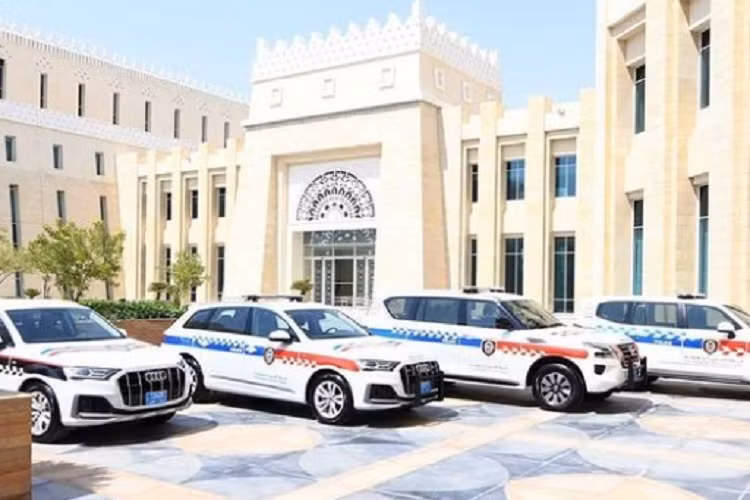 Đây được mệnh danh là siêu xe nhanh nhất trong dàn ôtô của cảnh sát Qatar nhờ khối động cơ xăng V8 tăng áp, dung tích 4.0L, sản sinh công suất tối đa lên tới 657 mã lực.