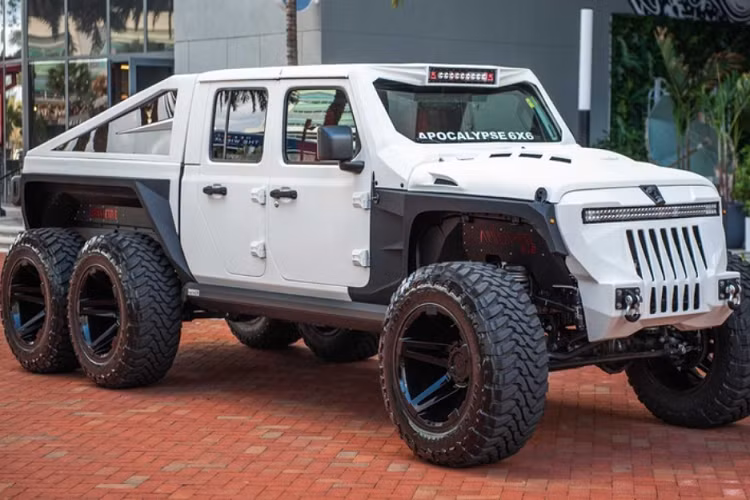 Cỗ máy này cho ra công suất tới 485 mã lực và mô-men xoắn cực đại 644 Nm.