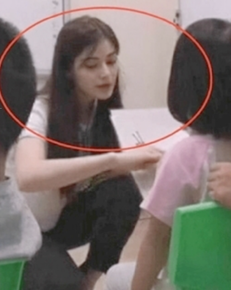 Cô giáo mầm non bị phụ huynh đòi nhà trường sa thải vì lý do bất ngờ Co giao mam non bi phu huynh doi nha truong sa thai vi ly do bat ngo