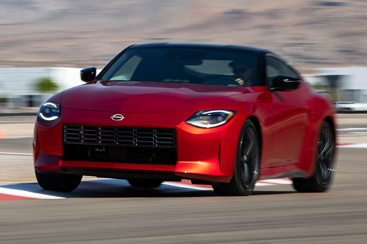 Thế hệ thứ ba là Nissan 300ZX (Z31) và thế hệ thứ 4 là 300ZX (Z32). Đến thế hệ thứ 5, xe có tên Nissan 350Z. Sang thế hệ thứ 6, xe được gọi là Nissan 370Z. Ở thế hệ hiện tại, tên xe được rút gọn thành Nissan Z.