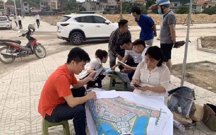 Siet mua ban nha dat “hai gia”, tra lai hon 60 nghin ho so, tang thu ngan sach hon 320 ty dong-Hinh-2