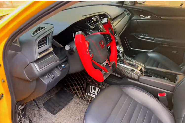 Honda Civic có 2 tùy chọn động cơ là 1.5l VTEC Turbo sản sinh công suất tối đa 170 mã lực tại 5.500 vòng/phút và mô men xoắn cực đại là 220 Nm tại 1.700-5.500 vòng/phút. Kế đến là động cơ 1.8l SOHC i-VTEC, tạo ra công suất tối đa 139 mã lực tại 6.500 vòng/phút và 174 Nm tại 4.300 vòng/phút. Cả 2 khối động cơ này đều kết hợp với hộp số tự động vô cấp CVT giúp xe vận hành êm ái, mượt mà hơn.