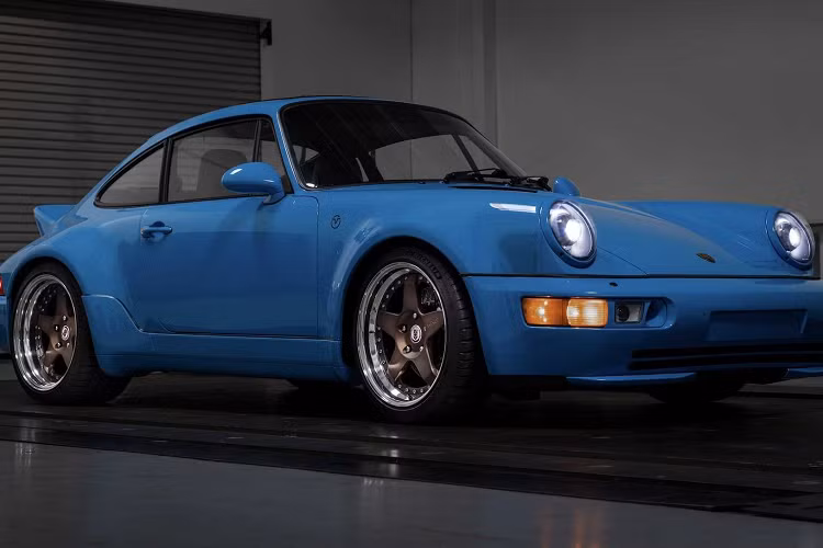 Đây chính là dấu hiệu cho thấy sự hiện diện ngày càng tăng nhanh chóng của chúng tôi tại các thị trường trên toàn cầu, đặc biệt là Bắc Mỹ và là đại diện cho sự nâng cấp trong tư tưởng của việc sở hữu xe ô tô cho một thế hệ có ý thức, tiến bộ và có trách nhiệm với môi trường."