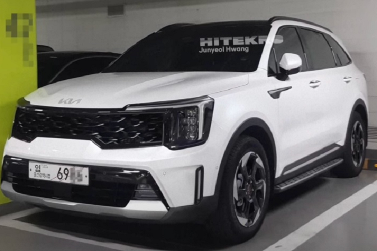 Theo thông tin từ hãng, chiếc SUV vẫn được giữ nguyên hệ truyền động giống với bản tiền nhiệm, nhưng sẽ được tinh chỉnh giúp tiết kiệm nhiên liệu hơn và có lượng khí thải thấp hơn.