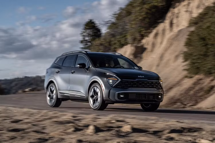 Kia Sportage 2023 vua ra mat da bi trieu hoi vi nguy co chay