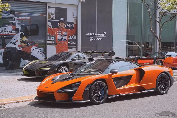 Showroom McLaren Taipei nằm trên con đường Gangqian Rd, quận Neihu là điểm đến "check-in" quen thuộc của giới mê xe ở Đài Loan. Nơi đây từng trưng bày rất nhiều siêu xe McLaren Ultimate Series hot trước khi bàn giao cho chủ nhân.