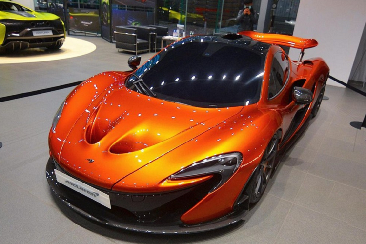 Trong số nhiều đại lý xe McLaren chính hãng trên toàn thế giới, showroom của McLaren Taipei, nằm ở Đài Loan có thể gây choáng ngợp nhiều người. Ngắm dàn xe McLaren Ultimate Series cực đỉnh của giới đại gia ở Đài Loan, chỉ thiếu McLaren F1 chưa xuất hiện