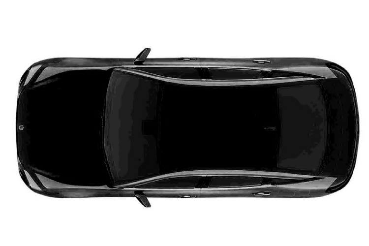 Toyota Crown Cross được phát triển dựa trên nền tảng TNGA-K của Toyota với cấu hình với hệ dẫn động cầu trước FWD hoặc tất cả các bánh AWD. Xe có kích thước dài x rộng x cao lần lượt là 4.930 x 1.840 x 1.540mm, với chiều dài cơ sở là 2.850mm. Kích thước mới khiến cho Crown Cross dài hơn chiếc Crown sedan, nhưng với chiều dài cơ sở ngắn hơn một chút. Để so sánh, nó có kích thước tương đương với một chiếc Mercedes GLE coupe nhưng thấp hơn.