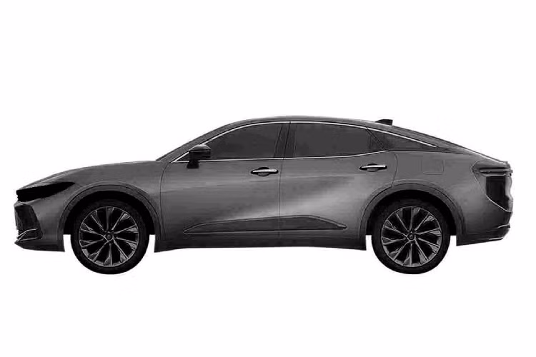 Hãng xe Nhật sẽ ra mắt Toyota Crown Cross 2023 vào ngày 15/7/2022 tới tại thị trường nội địa. Hiện chưa rõ Toyota có bán Crown Cross ở các thị trường ngoài Nhật dưới bất kỳ tên gọi nào khác hay không.