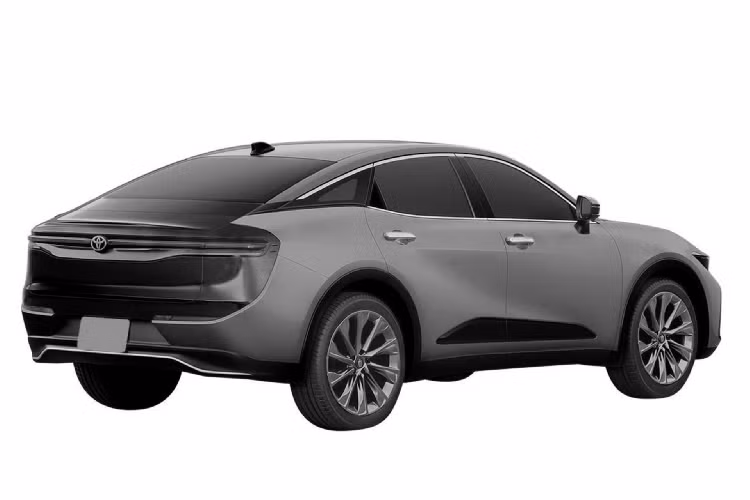 Crown Cross sẽ là một chiếc SUV coupe với thiết kế vô cùng thể thao. Dáng xe là một sự kết hợp giữa thân xe sedan fastback 4 cửa và phần gầm cao giống SUV. Xe có vòm mui khá thấp, lưới tản nhiệt lớn nằm dưới mặt ca-lăng kín nối liền với các đèn pha LED khá dữ dằn. Phần đuôi của Crown Cross đơn giản với một dải đèn LED chạy ngang và có vẻ như phần đầu lẫn đuôi xe sẽ được sơn đen tương phản với thân.