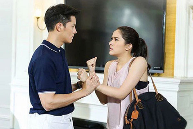 Toi lay hai chai bieu bo nhan dip sinh nhat va phan ung cua chong