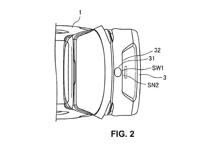 Còn khi phát hiện người điều khiển/người dùng khoá xe đã đi ra khỏi phạm vi có sự ảnh hưởng, tốc độ di chuyển của cửa hậu tăng lên 450-550 mm/giây - nhanh hơn khoảng 50% so với tốc độ thông thường. Mazda tuyên bố rằng giải pháp này làm giảm khả năng "tiếp xúc giữa thân xe khi đóng/mở với chướng ngại vật" và "chuyển động của người dùng có thể được phát hiện một cách chính xác."