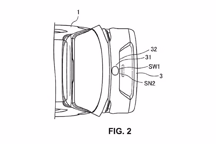 Còn khi phát hiện người điều khiển/người dùng khoá xe đã đi ra khỏi phạm vi có sự ảnh hưởng, tốc độ di chuyển của cửa hậu tăng lên 450-550 mm/giây - nhanh hơn khoảng 50% so với tốc độ thông thường. Mazda tuyên bố rằng giải pháp này làm giảm khả năng "tiếp xúc giữa thân xe khi đóng/mở với chướng ngại vật" và "chuyển động của người dùng có thể được phát hiện một cách chính xác."