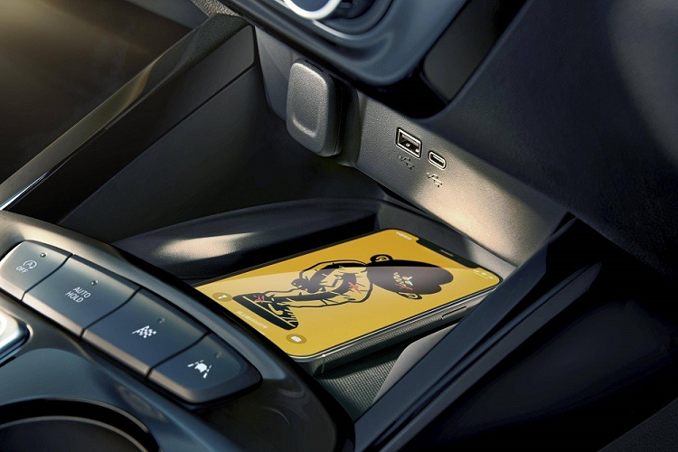 Hiện hãng Chevrolet chưa công bố trang bị cụ thể của Seeker mới ở thị trường Trung Quốc. Tuy nhiên, xe dự kiến sẽ có sạc điện thoại thông minh không dây, hệ thống âm thanh vòm, ghế chỉnh điện/làm mát/sưởi ấm, cửa sổ trời và cửa cốp chỉnh điện.