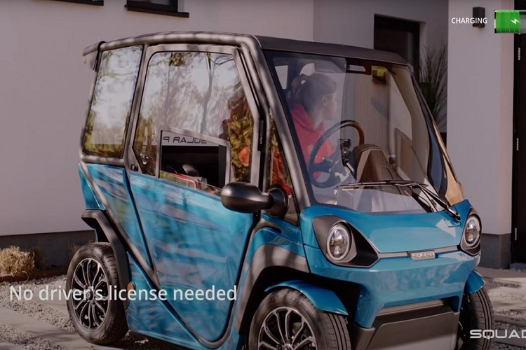 Sau 3 năm thử nghiệm và phát triển, công ty Squad Mobility có trụ sở tại Hà Lan cuối cùng đã cho ra mắt “chiếc xe đô thị sử dụng năng lượng mặt trời đầu tiên trên thế giới”, một mẫu SEV (xe điện năng lượng mặt trời) có sức chứa 2 hành khách người lớn cộng thêm một số hành lý. Xe 4 bánh mini của Squad có kích thước dài 2 mét, rộng 1,2 mét, và cao 1,6 mét.
