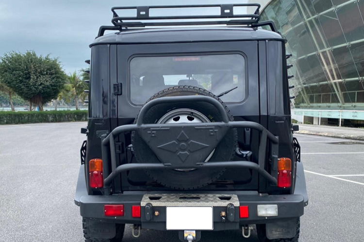 Nhìn chung, UAZ Hunter Chase là mẫu xe độc lạ. Ngoại hình hầm hố, khác lạ với số đông, động cơ dầu bền bỉ và đặc biệt là không có gì để hỏng.