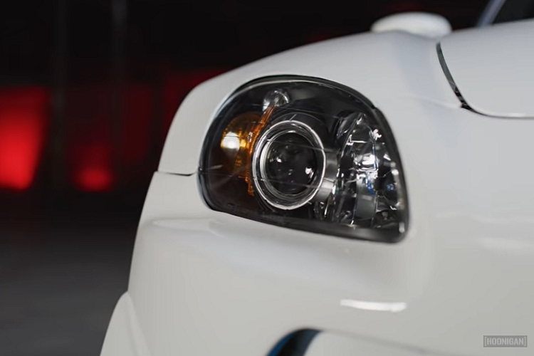 Mặc dù không dễ để khiến mô tơ điện này hoạt động tối ưu với pin và cung cấp động lực hiệu quả cho chiếc Honda, nhưng việc lắp đặt nó dưới cốp của xe lại diễn ra khá dễ dàng.