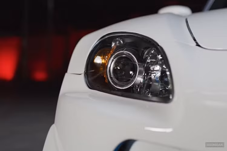 Mặc dù không dễ để khiến mô tơ điện này hoạt động tối ưu với pin và cung cấp động lực hiệu quả cho chiếc Honda, nhưng việc lắp đặt nó dưới cốp của xe lại diễn ra khá dễ dàng.