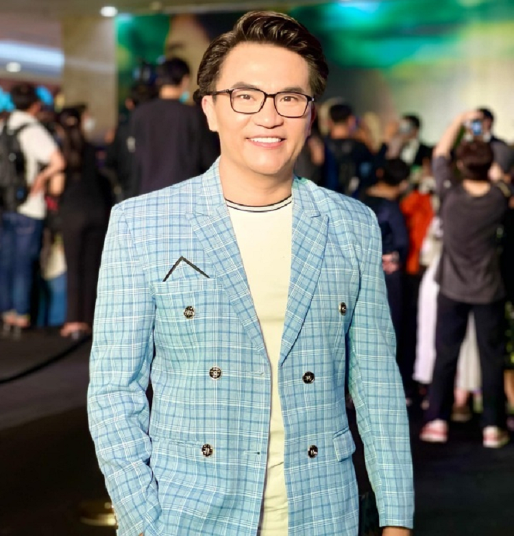 Sao Viet va nhung lan dien sai dresscode: Ngoc Trinh nhieu lan bi che bai