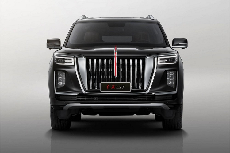 Vào hồi tháng 10 năm ngoái, Hồng Kỳ LS7 đã chính thức lộ diện tại Trung Quốc. Mãi đến nay, thương hiệu Hồng Kỳ (Hongqi) mới tung ra những hình ảnh chính thức của mẫu SUV hạng sang cỡ lớn này. Nhờ đó, chúng ta mới lần đầu tiên được chiêm ngưỡng thiết kế nội thất của Hồng Kỳ LS7 2023 mới.