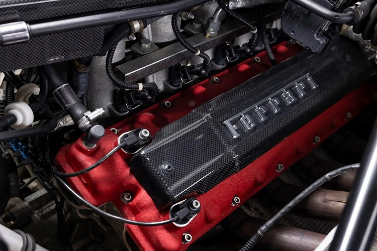 Theo kế hoạch, công ty đấu giá RM Sotheby's sẽ tìm chủ nhân mới cho chiếc Ferrari Enzo màu đen nhám có một không hai này vào tháng sau. Trước khi lên đường tìm chủ nhân mới, chiếc Enzo đã được phục chế bởi Carrozzeria Zanasi - xưởng sơn chính hãng dành cho mọi siêu xe Ferrari bản đặc biệt.