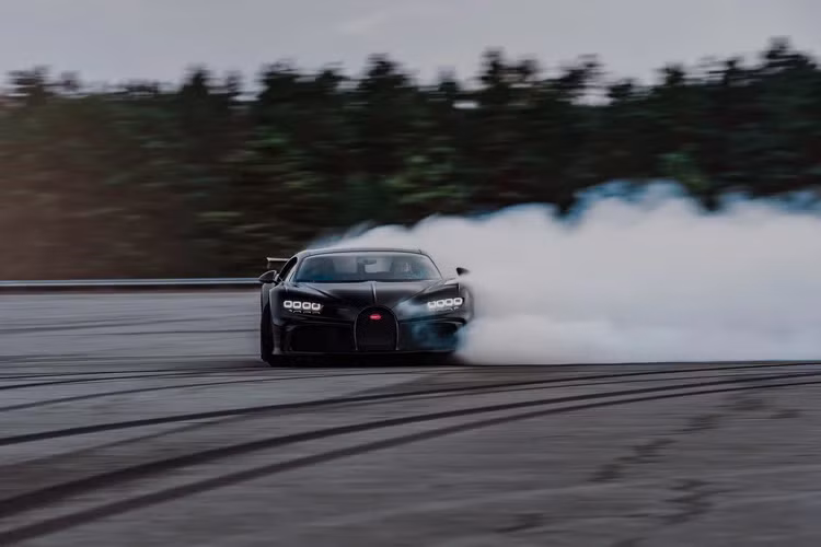 Hiện tại, Bugatti đã chế tạo được 400 trong tổng 500 chiếc Chiron và các kỹ sư của hãng xe nước Pháp cũng đã sẵn sàng cho một mẫu xe mới của Bugatti.