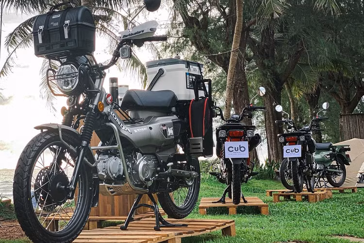 Ở thị trường Thái Lan, giá xe Honda CT125 2022 có mức khởi điểm từ 88.900 Baht (khoảng 56 triệu đồng). Con số tương ứng của Honda CT125 Stanley Special Edition 2022 là 108.700 Baht (68 triệu đồng).