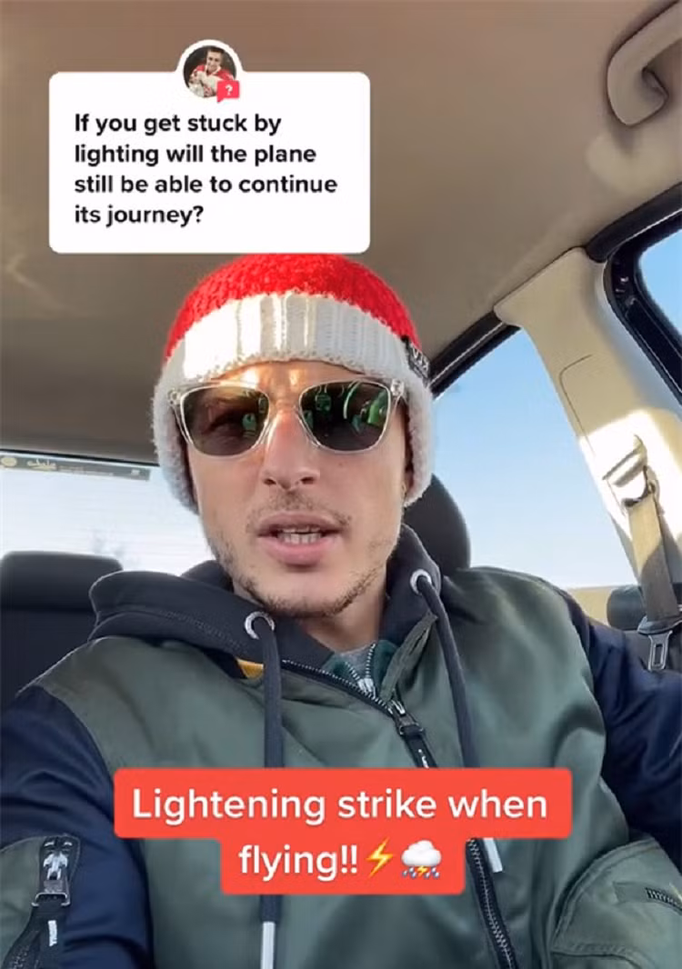 Vi sao may bay 'khong so' sam set khi lo lung hang nghin met giua bau troi?