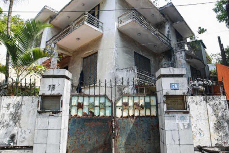 Chính quyền địa phương đã kết hợp với Sở Xây dựng thành phố lên kế hoạch trùng tu và nâng cấp lại căn biệt thự “tiền tỷ” này. Trong thời gian tới, căn biệt thự sẽ được đưa vào cho thuê và sử dụng.