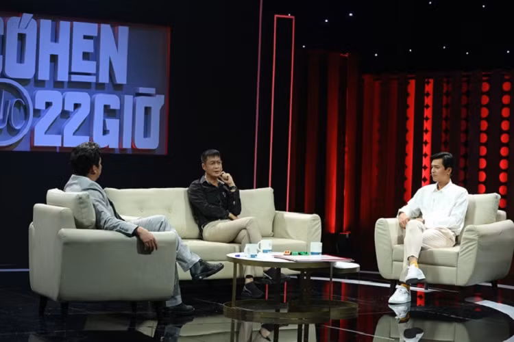 MC Phuong Mai tung quay lai voi nguoi yeu cu vi 'chuyen giuong chieu'