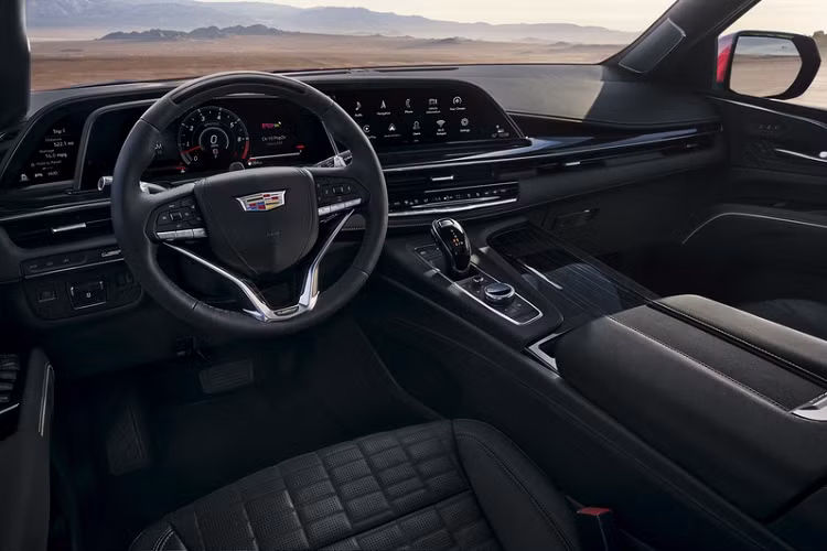 Bên cạnh khối động cơ mạnh mẽ, Cadillac Escalade-V 2023 còn được trang bị hệ thống giảm chấn từ tính Magnetic Ride Control thế hệ mới nhất, hệ thống treo khí nén chủ động Air Ride Adaptive và phần cứng hệ thống treo bổ sung dành riêng cho mẫu V. Chưa hết, các lò xò phía sau cũng được chế tạo cứng hơn so với lò xò phía trước. Escalade-V 2023 có nhiều chế độ lái khác nhau, bao gồm Tour, Sport và cả Snow / Ice.