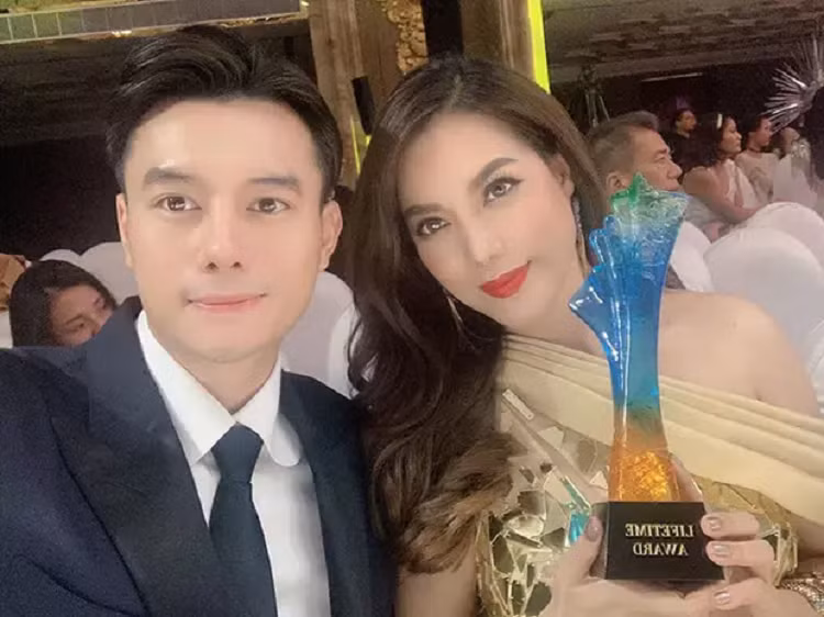 Anh Dung chinh thuc dua Truong Ngoc Anh ve ra mat gia dinh-Hinh-4