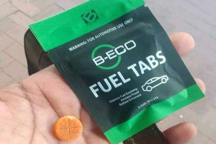 Điển hình như sản phẩm viên nén tiết kiệm xăng ôtô mang thương hiệu Y. hiện đang được rao bán rộng rãi trên các sàn thương mại điện tử với lời quảng cáo vô cùng hấp dẫn “tiết kiệm nhiên liệu lên đến 40%”. Song song với đó là mức giá rất rẻ chỉ từ 46.000 đồng/hộp 3 viên và 179.000 đồng/hộp cho 10 viên dạng cao cấp.
