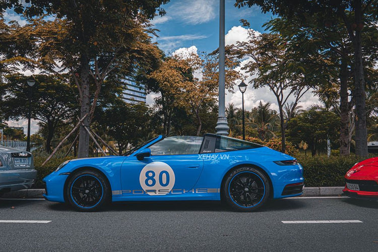 "Trái tim" của McLaren 650S Spider là khối động cơ tăng áp kép V8 3.8L sản sinh công suất tối đa 641 mã lực và mô-men xoắn cực đại 678Nm, đi kèm với hộp số ly hợp kép 7 cấp. Từ đó, 650S Spider có thể tăng tốc từ 0 – 100 km/h chỉ trong 3 giây, trước khi đạt vận tốc tối đa 333 km/h.