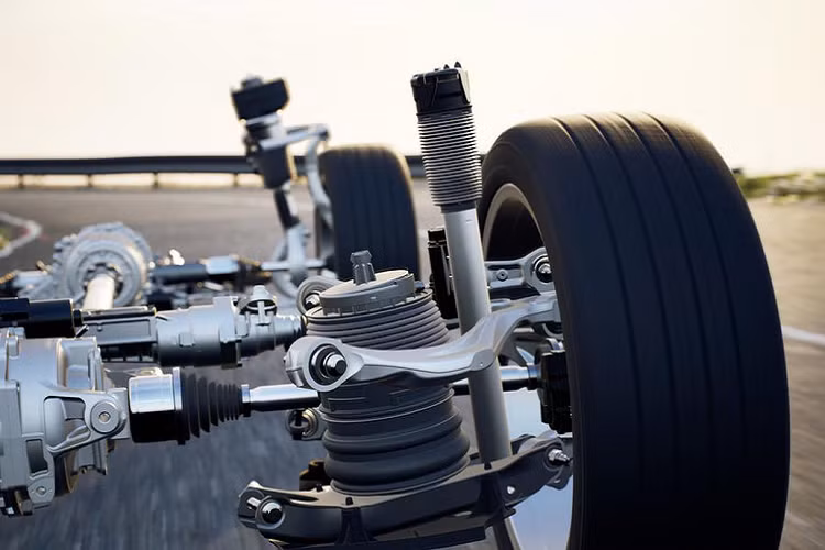 Nếu muốn, Land Rover hoàn toàn có khả năng để phát triển một mẫu Range Rover Sport SVR mạnh mẽ hơn nữa, thậm chí có thể là dòng xe mạnh nhất từ trước đến nay của thương hiệu Anh Quốc.