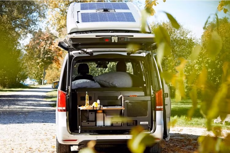 Chiếc xe điện cũng có phần mềm thông tin giải trí MBUX công nghệ cao của Mercedes.