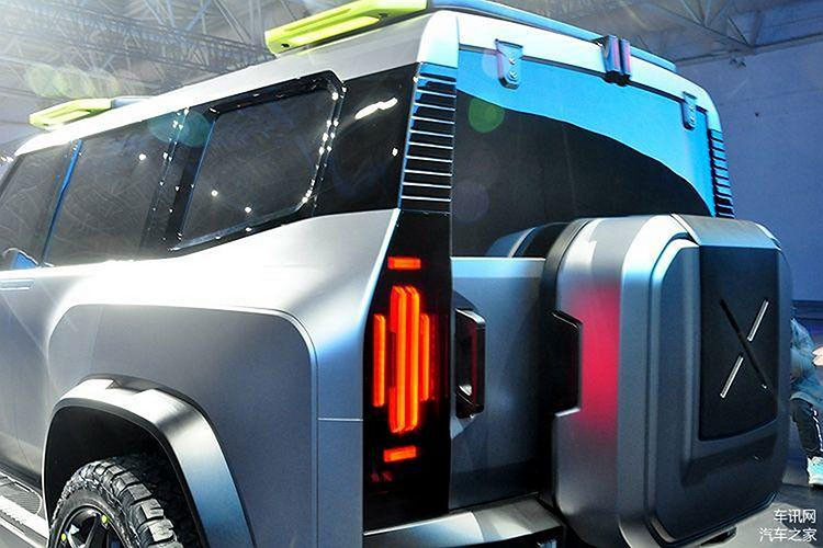 Tuy nhiên, theo đại diện thương hiệu xe Trung Quốc này cho biết - mẫu xe SUV Jetour T-X địa hình mới này sẽ sử dụng nền tảng gầm bệ Kunlun hoàn toàn mới do Chery phát triển, đi kèm hệ truyền động plug-in hybrid “Kunpeng”.