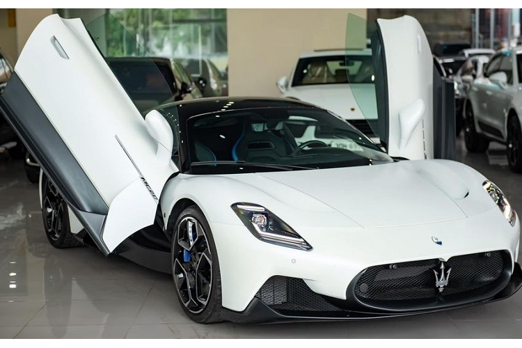 Có thể nói, với mức giá xe Maserati MC20 trên 19 tỷ đồng, rất đáng để trải nghiệm một chiếc siêu xe Maserati MC20 đang có sẵn, không phải chờ đợi và có thể vào việc ngay, đăng ký chỉ "1 nốt nhạc". Tuy nhiên, nhiều người vẫn đánh giá rằng MC20 quá hiền lành và không xứng với giá bán trên 19 tỷ đồng mà có thể nhiều khách sẽ chấp nhận mua xe McLaren 720S lướt hay Lamborghini Huracan để chơi.