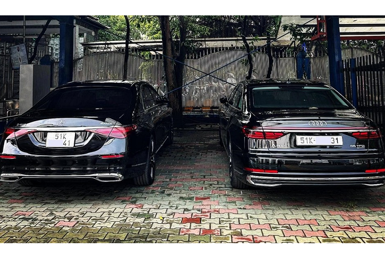 Cả 2 chiếc xe sang Mercedes-Benz S450 Luxury 4Matic và Audi A8L 2022 của Minh Nhựa chọn mua đều là phiên bản thế hệ mới nhất đang được bán tại Việt Nam. Chiếc Mercedes-Benz S450 Luxury 4Matic 2022 về nước từ tháng 7/2022 còn Audi A8L 2022 này mới lộ diện được 2 tuần.