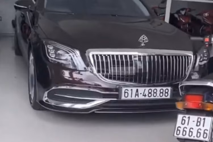 Mercedes-Maybach S450 4Matic sử dụng động cơ xăng V6, tăng áp kép, dung tích 3.0 lít, sản sinh công suất tối đa 367 mã lực và mô-men xoắn cực đại 500 Nm. Sức mạnh được truyền tới cả 4 bánh thông qua hộp số tự động 9 cấp, nhờ đó, Mercedes-Maybach S450 4Matic chỉ mất khoảng thời gian 5,9 giây để tăng tốc từ vị trí đứng yên lên 100 km/h trước khi đạt vận tốc tối đa 250 km/h.