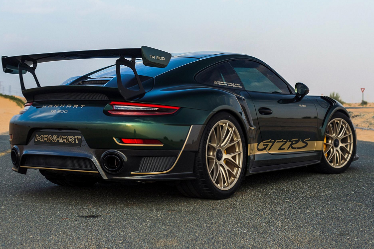 Mang cái tên Manhart TR 900 - chiếc xe được phát triển dựa trên một chiếc Porsche 911 GT2 RS bản đầy đủ, có cả gói Weissach và Clubsport. Về diện mạo ngoại thất, con quái vật đường đua có một số tấm composite sợi carbon từ DB Carbon.