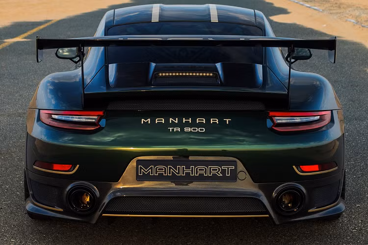 Hệ thống phanh gốm carbon nguyên bản đủ tốt nên Manhart đã không nâng cấp chi tiết này. Ngoài ra, hãng độ cũng cung cấp điều chỉnh đặc biệt cho hệ thống treo... Mức giá xe Porsche 911 GT2 RS độ Manhart hiện vẫn là một ẩn số.