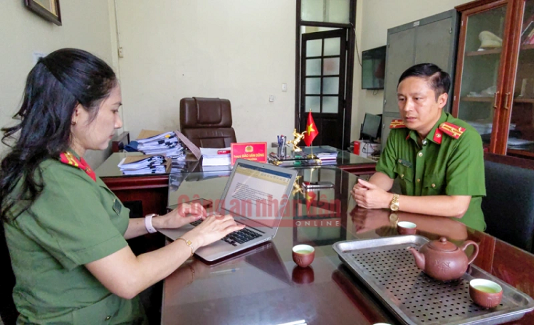 Loi khai hung thu siet co be trai 3 tuoi roi nhet vao tu cap dong-Hinh-2