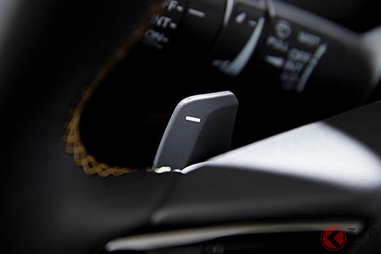 Đáng tiếc là hiện hãng Honda chưa công bố thông tin về động cơ của Jazz mới. Chỉ biết rằng, xe sẽ được trang bị hệ truyền động hybrid mới mang tên e:HEV.